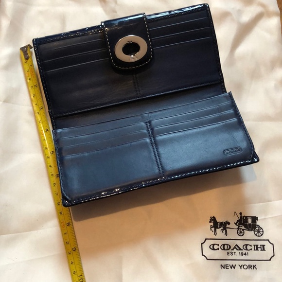 ❤️SOLD❤️: Coach Patent Leather Blue Wallet - Picture 3 of 6